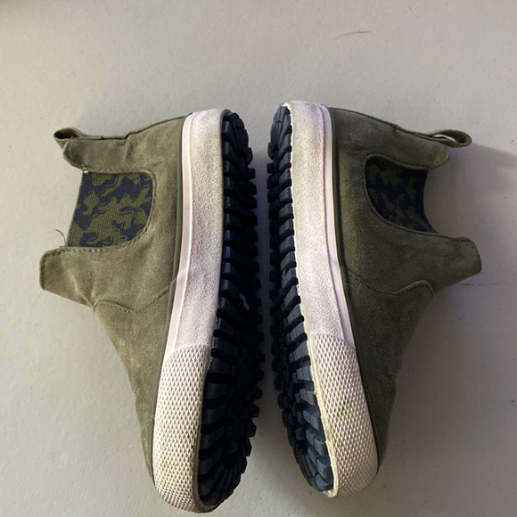 Cat & Jack green boys sneaker bootie - Picture 2 of 5